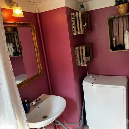 Apartment 100 Kvadratmeter. Yderst Attraktivt Beliggenhed Kopenhagen