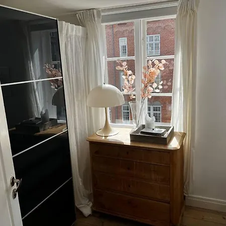 Apartment 100 Kvadratmeter. Yderst Attraktivt Beliggenhed *